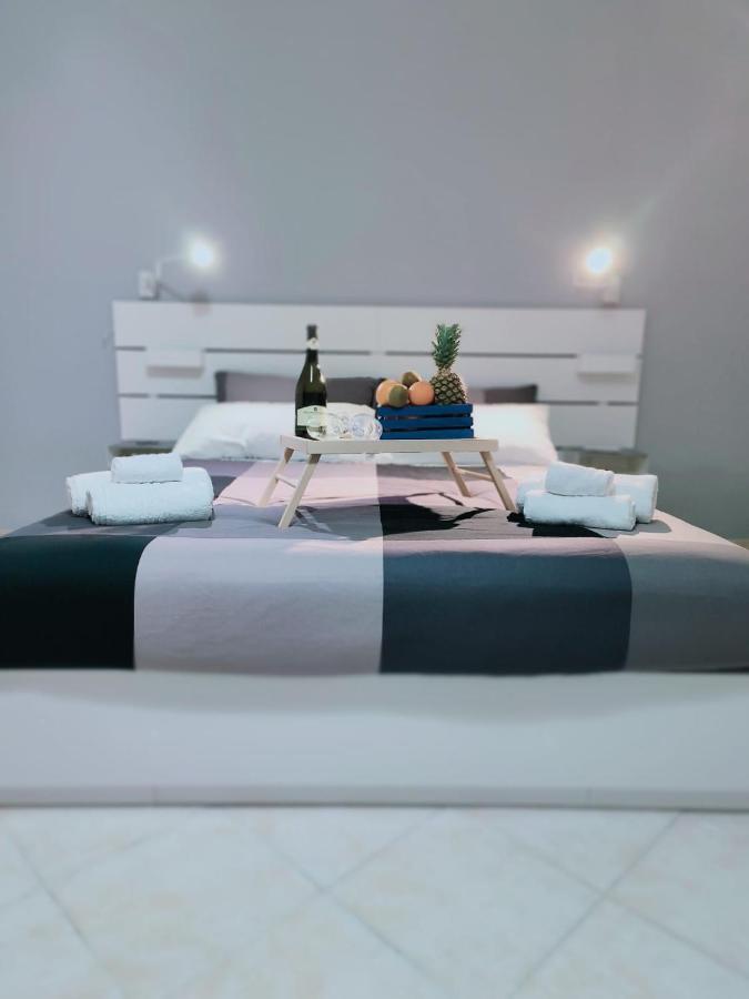 Sikelia House تْشيفالو المظهر الخارجي الصورة
