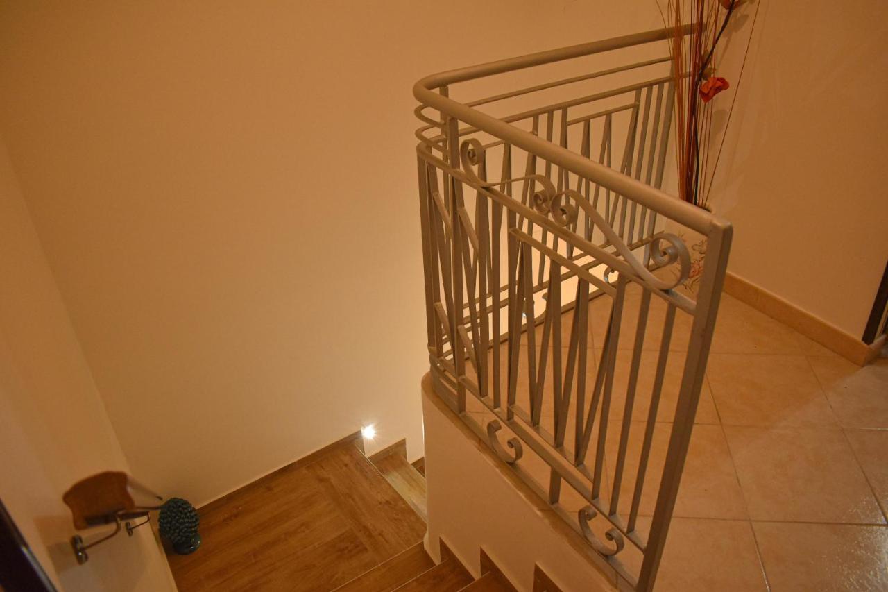 Sikelia House تْشيفالو المظهر الخارجي الصورة