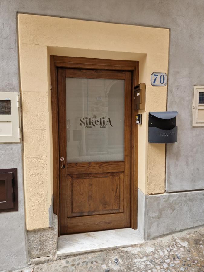 Sikelia House تْشيفالو الغرفة الصورة